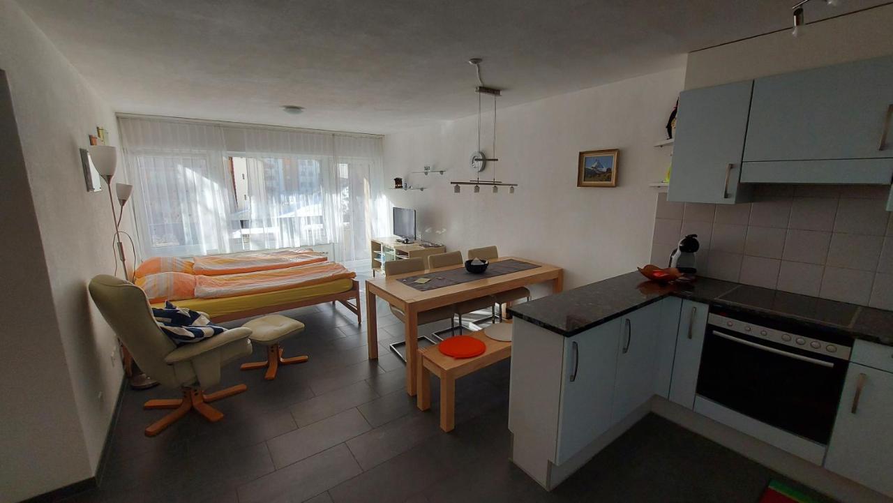 Ferienwohnung Zayetta Ice Cube Nr. 11 Zermatt Bagian luar foto